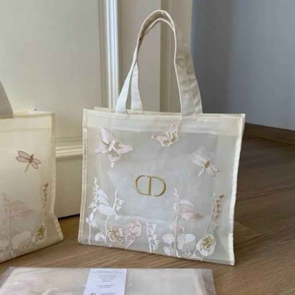 Elegant Cream Tote Bag with Floral Design Christian Dior BNWT